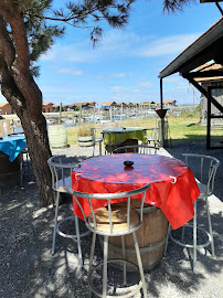 Atmosphère du Bar-restaurant à huîtres La Cabane 301 à Gujan-Mestras - n°2