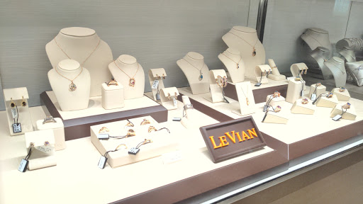 Jewelry Store «Kay Jewelers Outlet», reviews and photos, 1 Bergen Town Center, Paramus, NJ 07652, USA