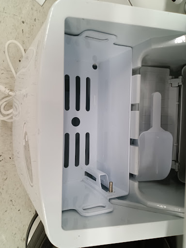 Thrift Store «AFOSC Thrift Shop», reviews and photos, 13 Brookley Ave SW, Washington, DC 20032, USA