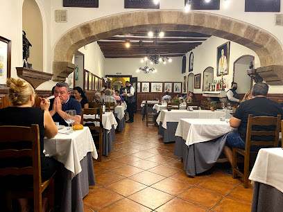Restaurante José María - C. Cronista Lecea, 11, 40001 Segovia, Spain