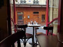 Atmosphère du Restaurant français Le Machon d'Henri à Paris - n°2