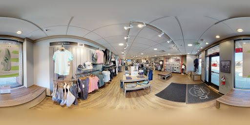 Shoe Store «New Balance - Milwaukee», reviews and photos, 17155 W Bluemound Rd a, Brookfield, WI 53005, USA