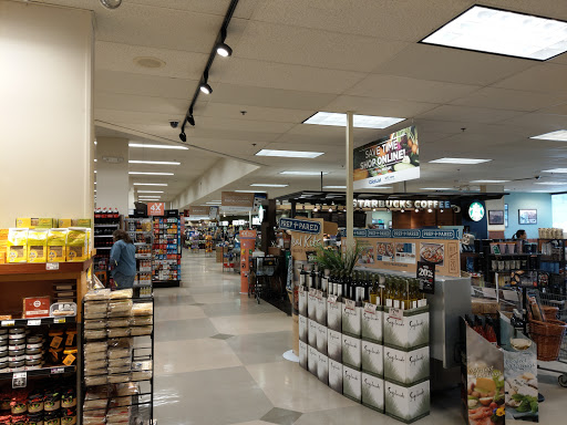 Grocery Store «Quality Food Center», reviews and photos, 460 E North Bend Way, North Bend, WA 98045, USA