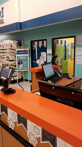 Pet Supply Store «PetSmart», reviews and photos, 8111 Brier Creek Pkwy, Raleigh, NC 27617, USA