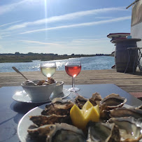 Plats et boissons du Bar-restaurant à huîtres La Cabane à Brem-sur-Mer - n°3