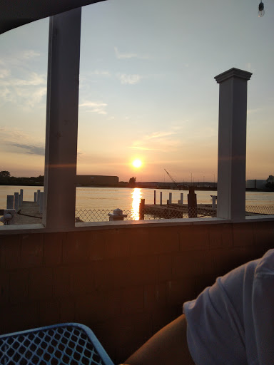Bar & Grill «Jimmy Seas», reviews and photos, 1330 Marine St, Green Bay, WI 54301, USA