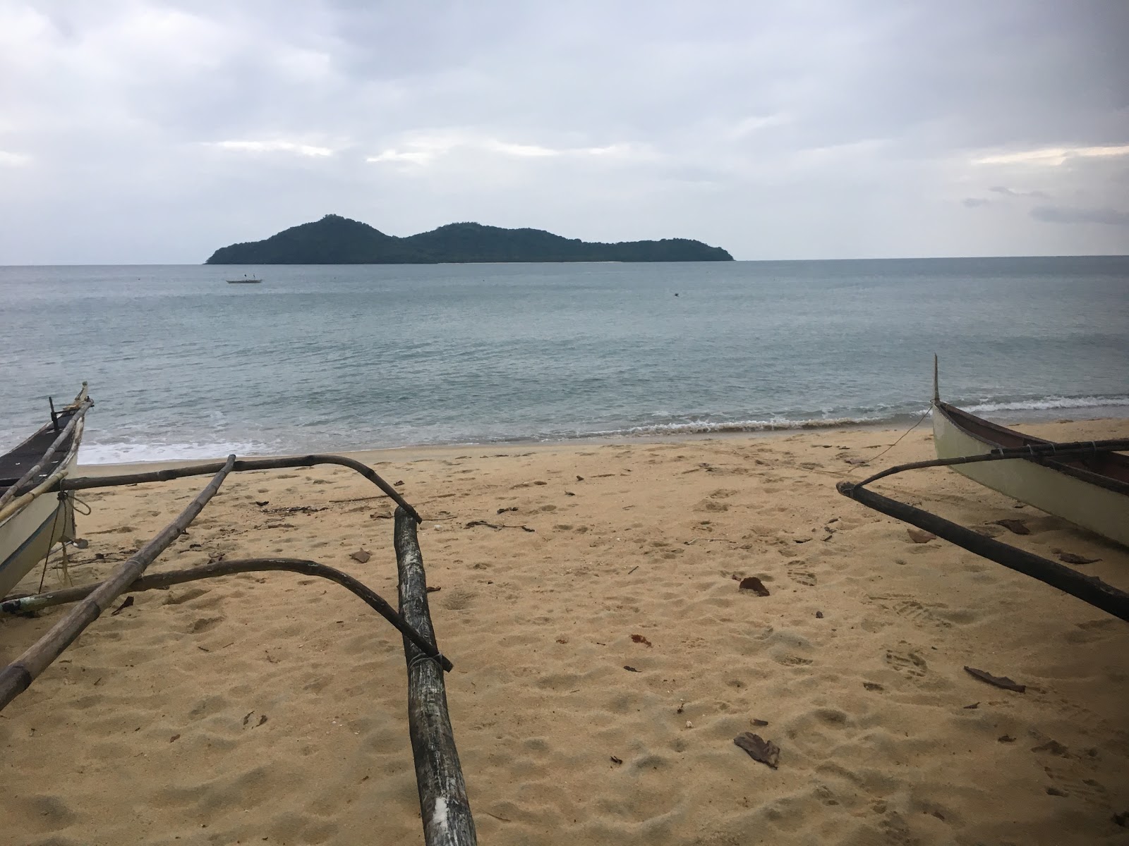 Ombo Beach的照片 带有碧绿色纯水表面