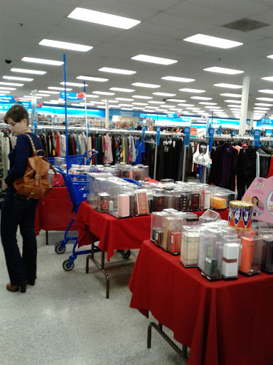 Clothing Store «Ross Dress for Less», reviews and photos, 3425 E Foothill Blvd, Pasadena, CA 91107, USA