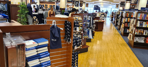 Book Store «Yale University Bookstore», reviews and photos, 77 Broadway, New Haven, CT 06511, USA