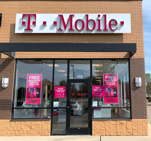 T-Mobile, 2075 Cliff Rd #3, Eagan, MN 55122, USA, 