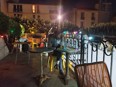 Le Petit bar à Montreuil