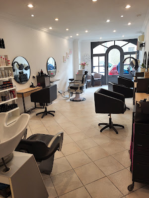 Le salon par Lory à Lézignan-Corbières
