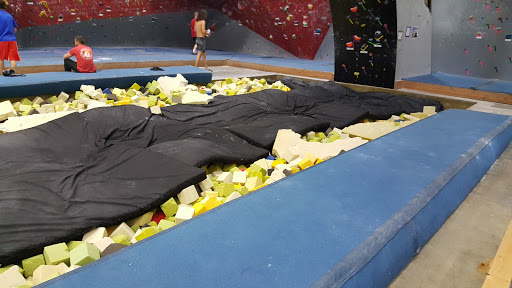 Rock Climbing Gym «Hoosier Heights Indianapolis», reviews and photos, 9850 Mayflower Park Dr, Carmel, IN 46032, USA