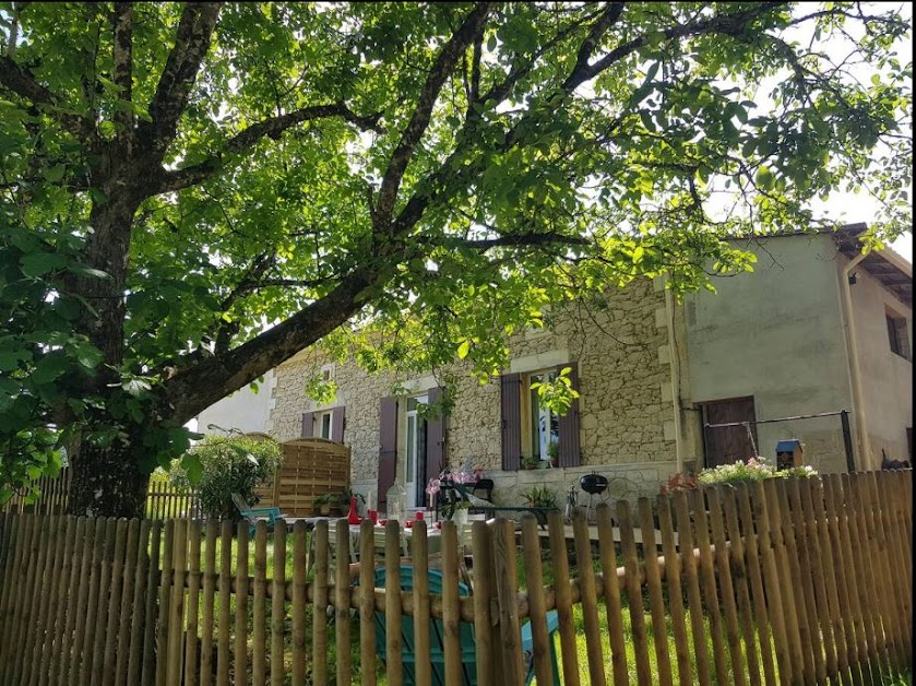 Gîte Les Longères à Montazeau (Dordogne 24)