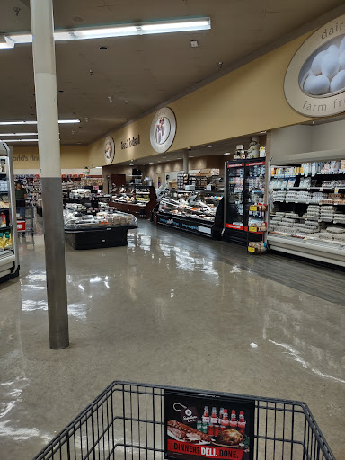 Grocery Store «Safeway», reviews and photos, 2836 Pacific Ave, Forest Grove, OR 97116, USA