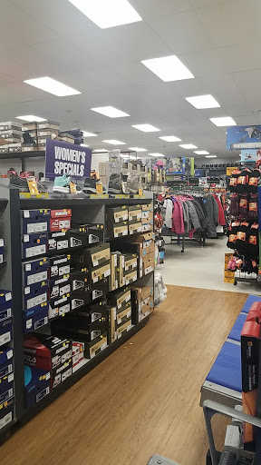 Sporting Goods Store «Big 5 Sporting Goods - Costa Mesa», reviews and photos, 2324 Harbor Blvd, Costa Mesa, CA 92626, USA
