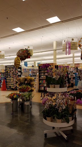 Grocery Store «Stop & Shop», reviews and photos, 275 Highland Ave, Cheshire, CT 06410, USA
