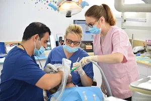 מרפאת שיניים ד"ר ותד Dental Clinic Dr. Wattad image