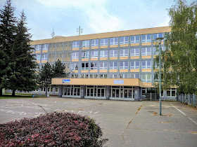 Gymnázium, Pardubice, Dašická 1083