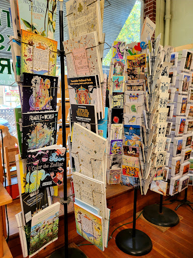 Book Store «Walden Pond Bookstore», reviews and photos, 3316 Grand Ave, Oakland, CA 94610, USA