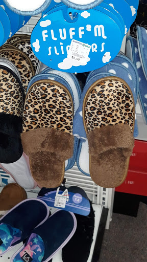 Shopping Mall «Great Western Shopping Center», reviews and photos, 240 N Wilson Rd, Columbus, OH 43204, USA