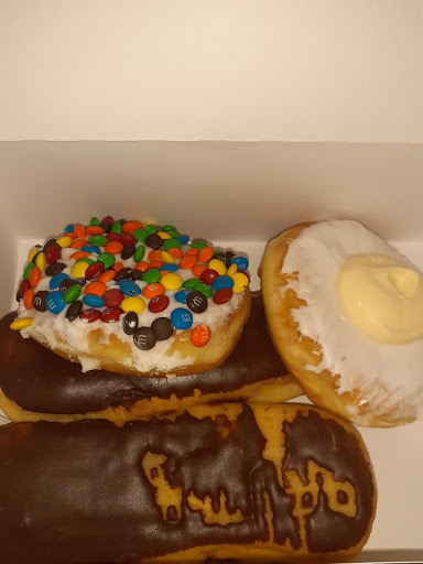 Coffee Shop «Dixie Cream Donuts», reviews and photos, 3210 Orange Ave, Fort Pierce, FL 34947, USA