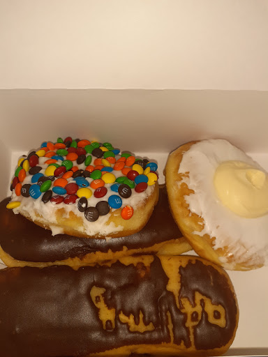 Coffee Shop «Dixie Cream Donuts», reviews and photos, 3210 Orange Ave, Fort Pierce, FL 34947, USA