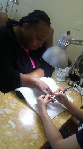 Nail Salon «Salon Polished», reviews and photos, 15 12th St, Hammonton, NJ 08037, USA