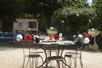 Atmosphère du Restaurant Manade Fernay - Mas des Jasses de la Ville - Arles Camargue - n°7