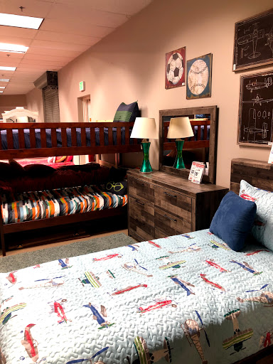 Furniture Store «JR Furniture Gresham», reviews and photos, 40 NW Burnside Rd, Gresham, OR 97030, USA