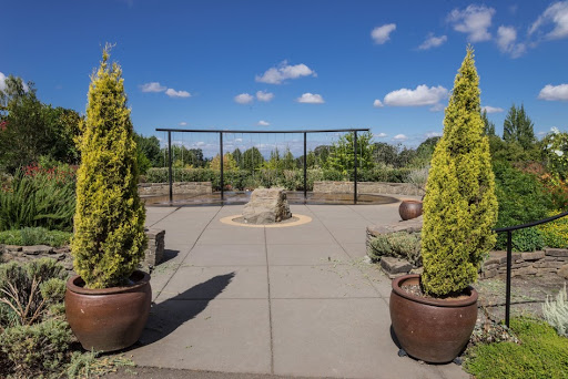 Resort «Oregon Garden», reviews and photos, 879 W Main St, Silverton, OR 97381, USA