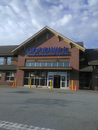 Donations Center «Goodwill of North Georgia: Bells Ferry Store and Donation Center», reviews and photos
