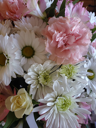 Florist «Four Seasons Flowers & Gifts», reviews and photos, 6630 W Cactus Rd b104, Glendale, AZ 85304, USA