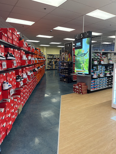 Shoe Store «Shoe Carnival», reviews and photos, 3063 E Main St, Russellville, AR 72802, USA