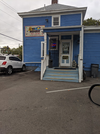 Pet Store «Animal House», reviews and photos, 7869 Hamilton Ave, Cincinnati, OH 45231, USA