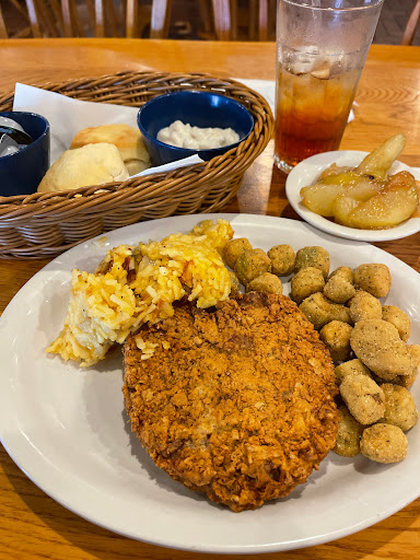 American Restaurant «Cracker Barrel Old Country Store», reviews and photos, 5580 Windward Pkwy, Alpharetta, GA 30004, USA