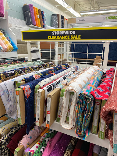 Fabric Store «Jo-Ann Fabrics and Crafts», reviews and photos, 441 E Roosevelt Rd #410, Lombard, IL 60148, USA