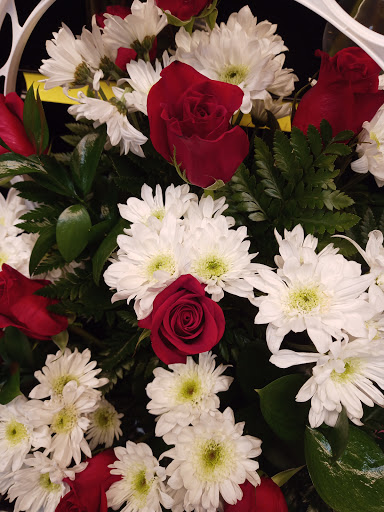 Grocery Store «H-E-B Grocery», reviews and photos, 209 N Texas Ave, Mercedes, TX 78570, USA