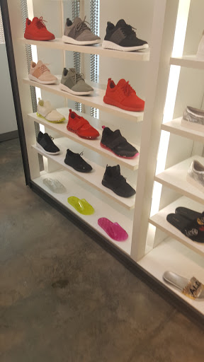 Shoe Store «Aldo Shoes», reviews and photos, 751 Collins Ave, Miami Beach, FL 33139, USA