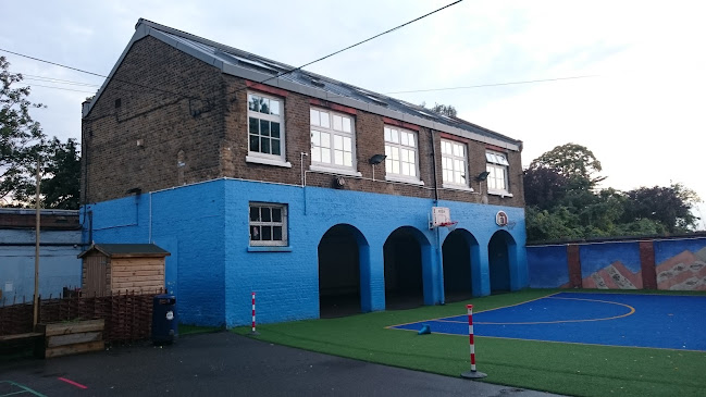 Comments and reviews of Thornhill Primary School