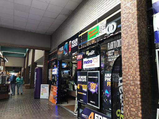 Shopping Mall «New Landing Mall», reviews and photos, Troost Ave & E Meyer Blvd, Kansas City, MO 64131, USA