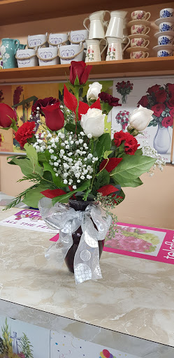 Florist «Canoga Park Florist», reviews and photos, 7144 Owensmouth Ave, Canoga Park, CA 91303, USA