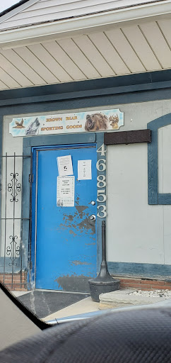 Brown Bear Sporting Goods, 46853 Gratiot Ave, Chesterfield, MI 48051, USA, 