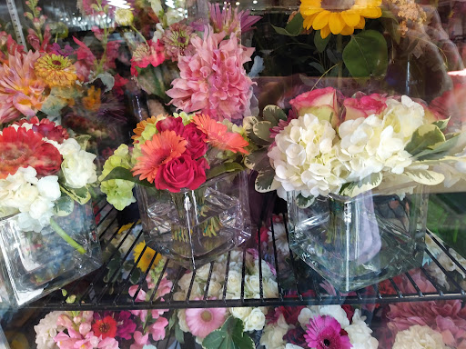 Florist «A Whole Bunch Flower Market», reviews and photos, 326 Cambridge St, Burlington, MA 01803, USA