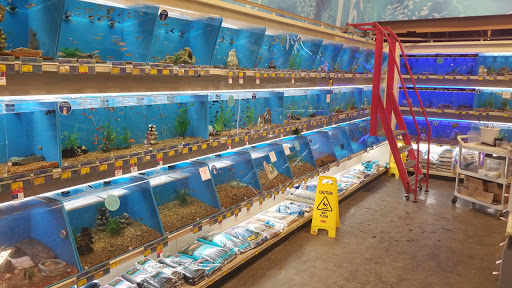 Pet Supply Store «PetSmart», reviews and photos, 8500 N Evanston Ave, Kansas City, MO 64157, USA