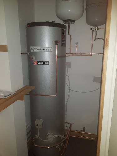 Comments and reviews of PLUMBSTAR LTD