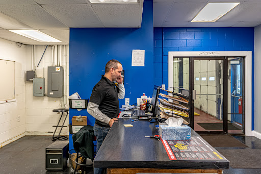 Used Car Dealer «EZ Car Connection LLC», reviews and photos, 459 Versailles Rd, Frankfort, KY 40601, USA