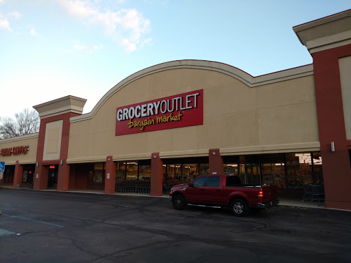 Grocery Outlet Bargain Market, 1936 MacDade Boulevard, Woodlyn, PA 19094, USA, 