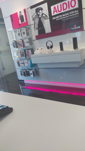 Cell Phone Store «T-Mobile», reviews and photos, 738 W Arrow Hwy, San Dimas, CA 91773, USA