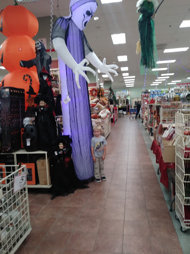 Home Goods Store «Christmas Tree Shops», reviews and photos, 916 Airport Center Rd, Allentown, PA 18109, USA